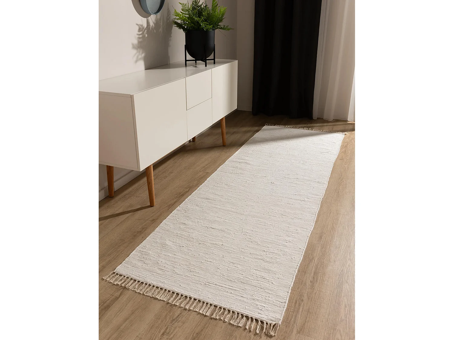 Tapis fabriqué à partir de matériaux recyclés Tom Blanc 80x300 cm