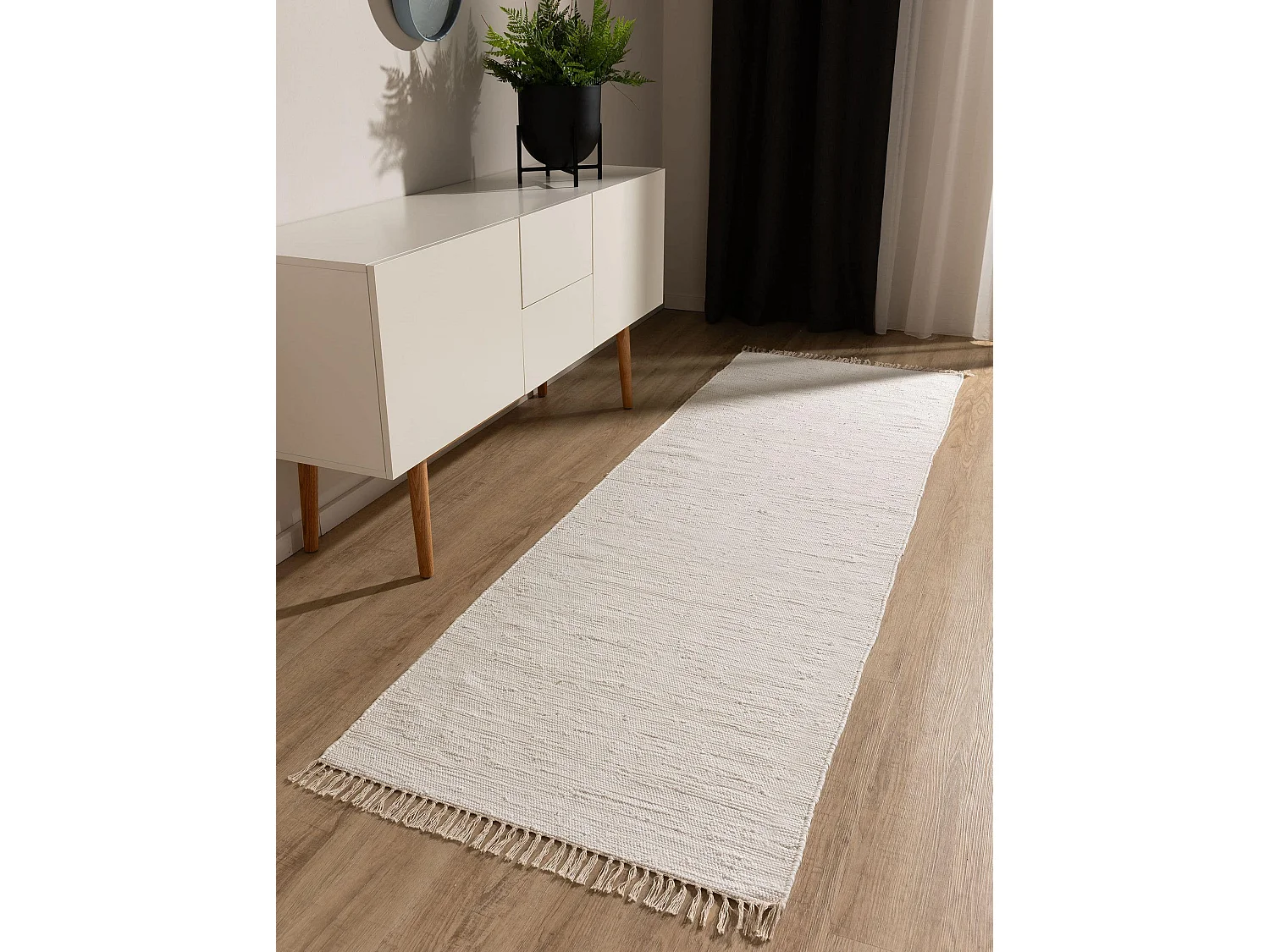 Tapis fabriqué à partir de matériaux recyclés Tom Blanc 70x200 cm