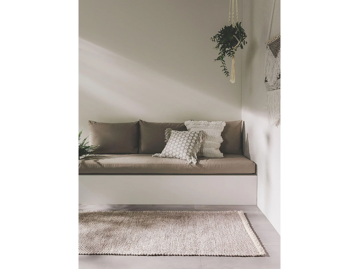 Tapis fabriqué à partir de matériaux recyclés Kiah Crème/Taupe 70x200 cm