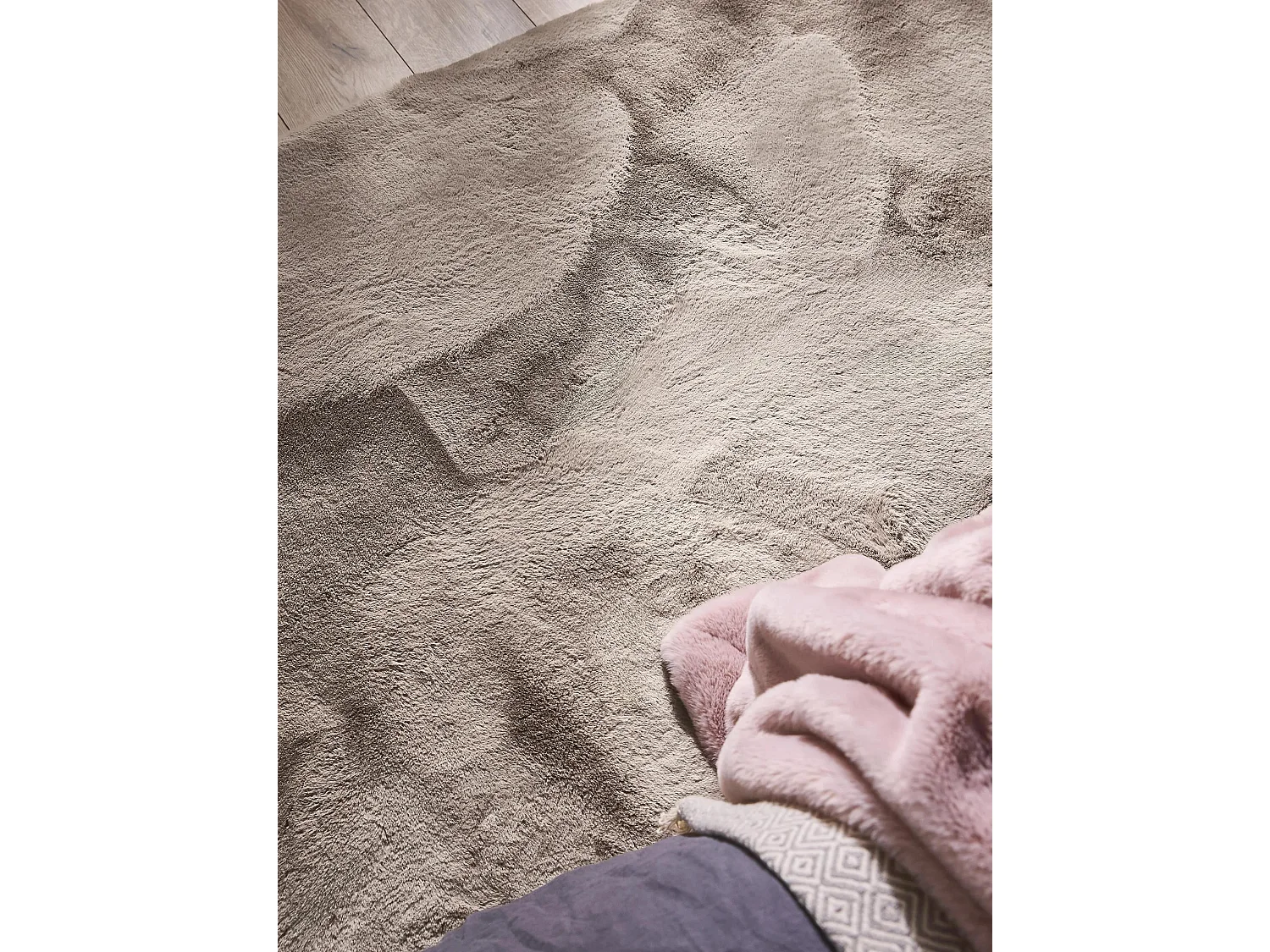 Tapis de fourrure Dave Taupe 120x170 cm