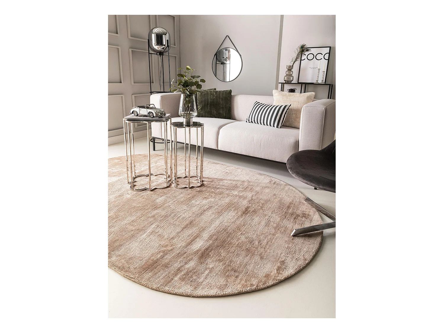 Tapis en viscose Ovale Nela Taupe 150x230 cm