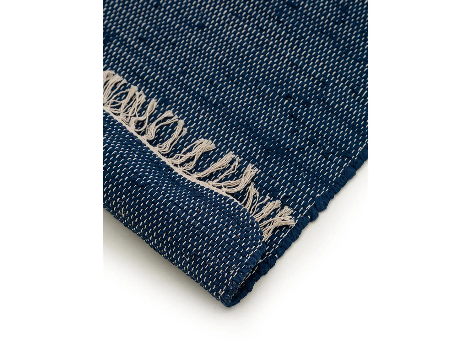 Tapis fabriqué à partir de matériaux recyclés Tom Bleu foncé 70x120 cm
