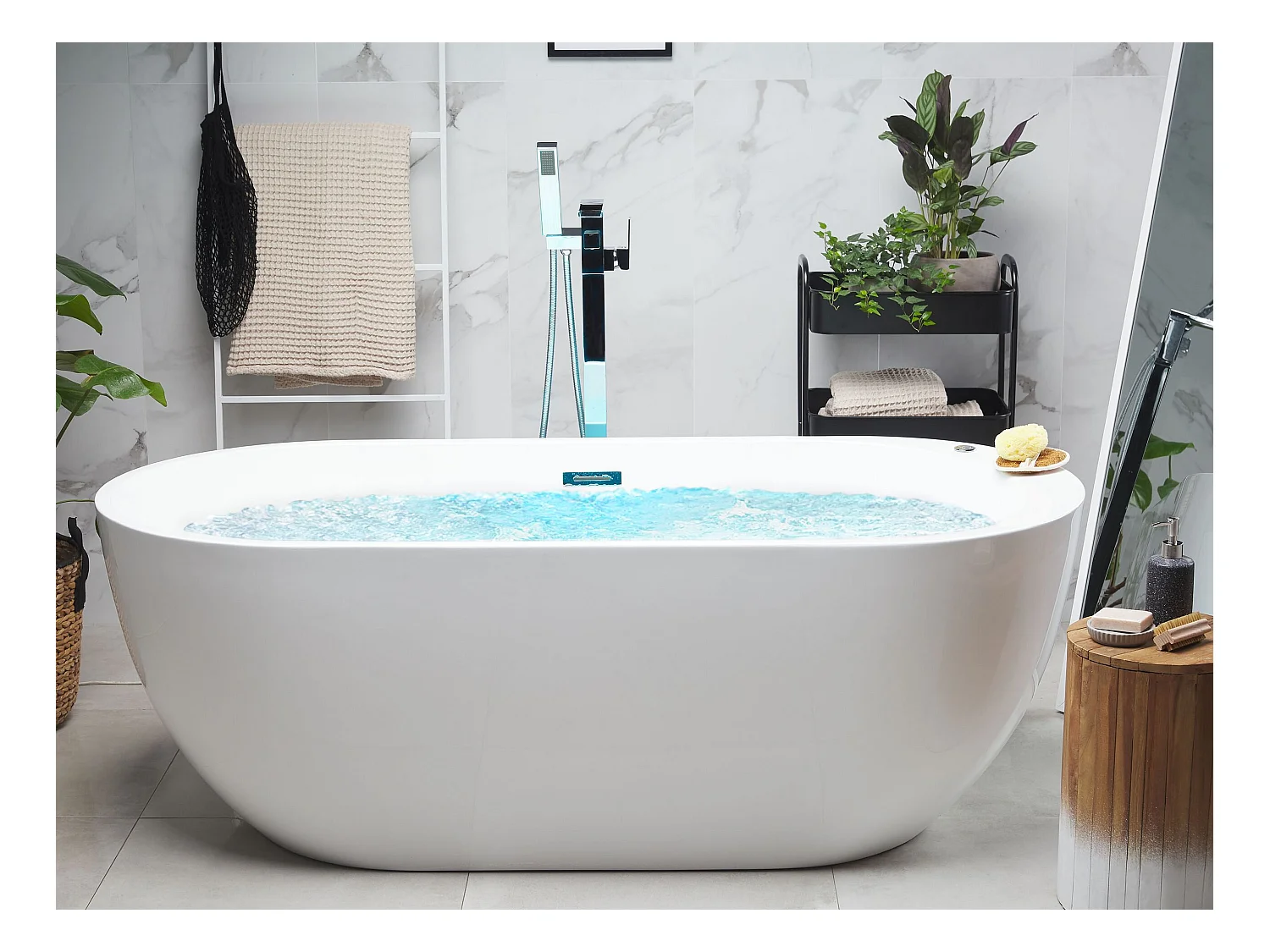 Baignoire balnéo îlot avec LED NEVIS 170 x 80 cm Blanc