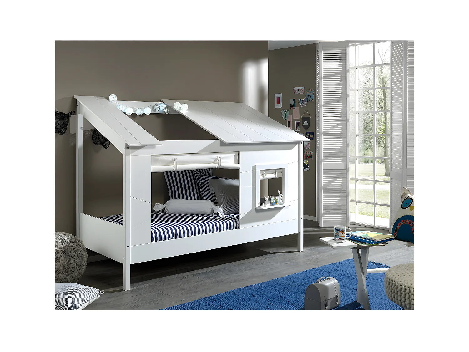 LAKA - Lit Maison 90x200cm Blanc avec Fenêtre + Rideaux