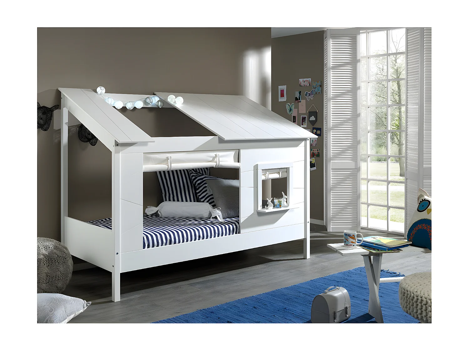 LAKA - Lit Maison 90x200cm Blanc avec Fenêtre + Rideaux