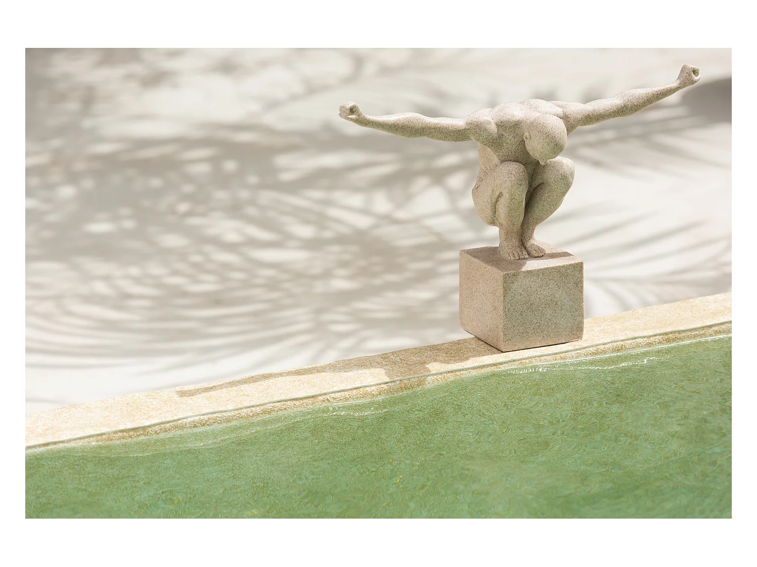 Statuette Déco sur Socle "Athlète" 49cm Beige