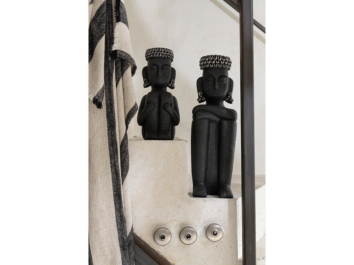 Statue Déco "Assise Ethnique" 49cm Noir