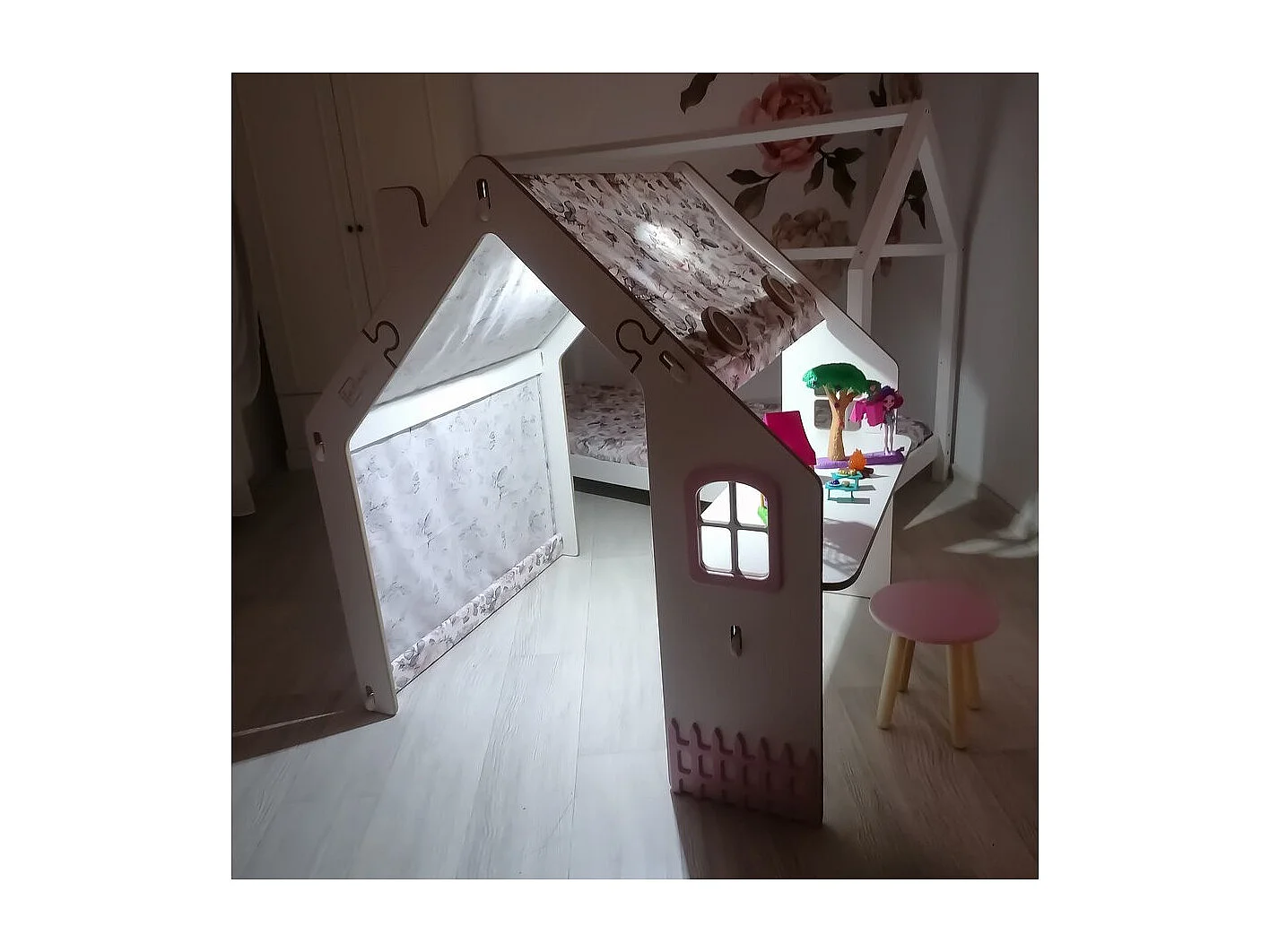 Maisonnette pour enfant en bois "Bianelli" avec bureau - 114 x 93 x 120 cm - Blanc / Rose