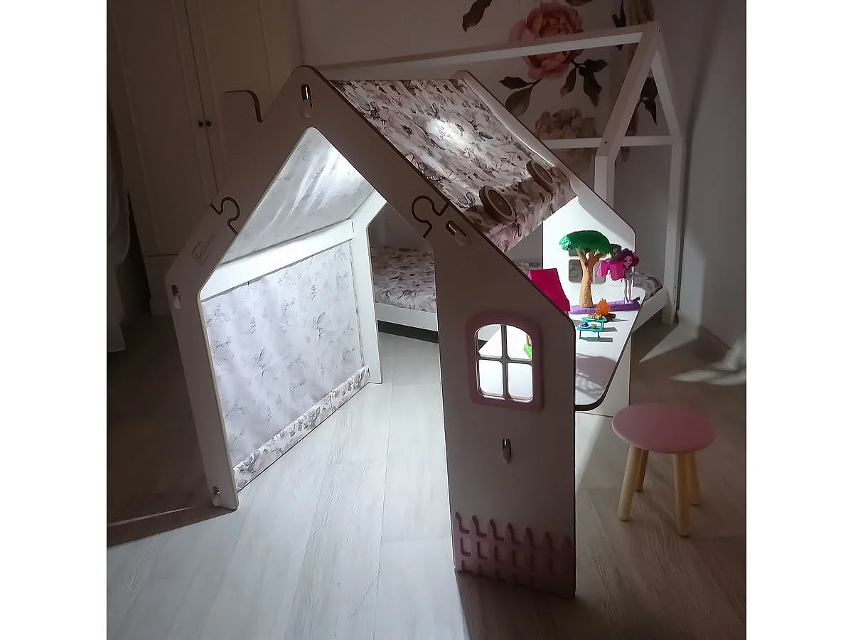 Casinha de Brincar para Crianças em Madeira "Bianelli" com Secretária e Iluminação LED - Branco/Rosa - Design Europeu