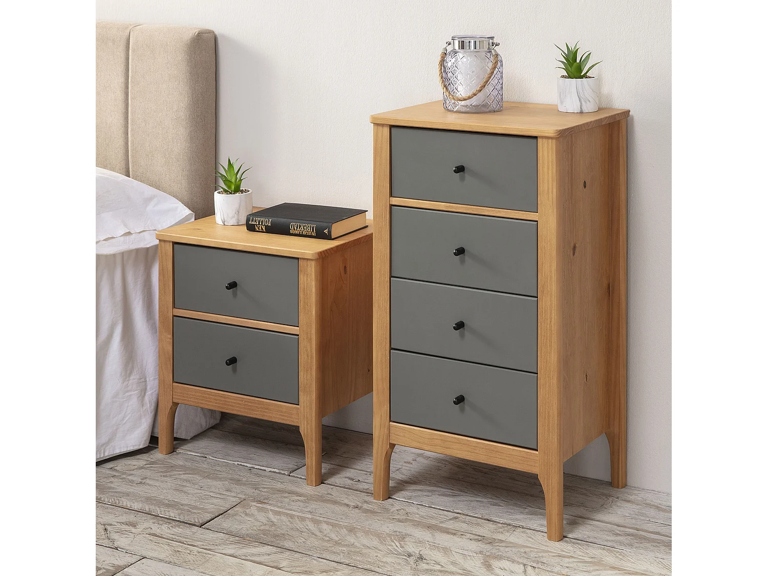 Comodino Luca 2 Cassetti Rovere, Legno Massello, 46 ​​cm (Larghezza) 35 cm (Profondità) 51 cm (Altezza)