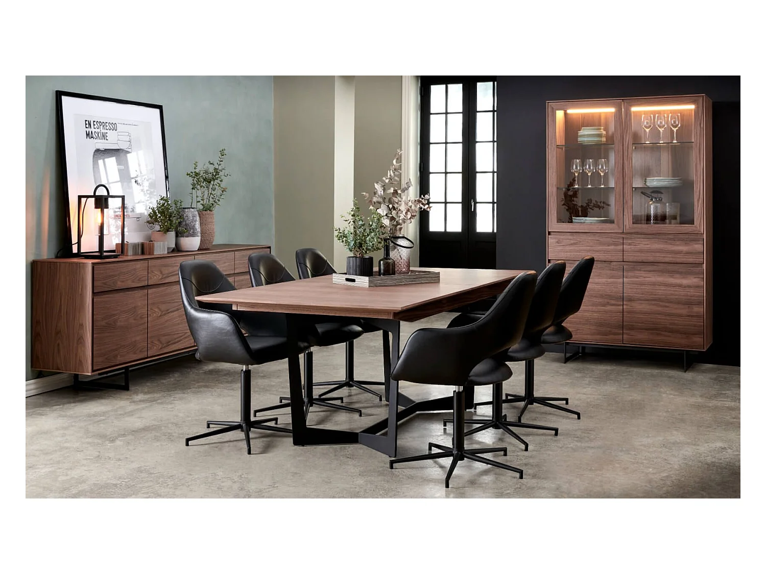 Buffet Tokyo avec 4 portes et 4 tiroirs - MDF et métal - Noyer