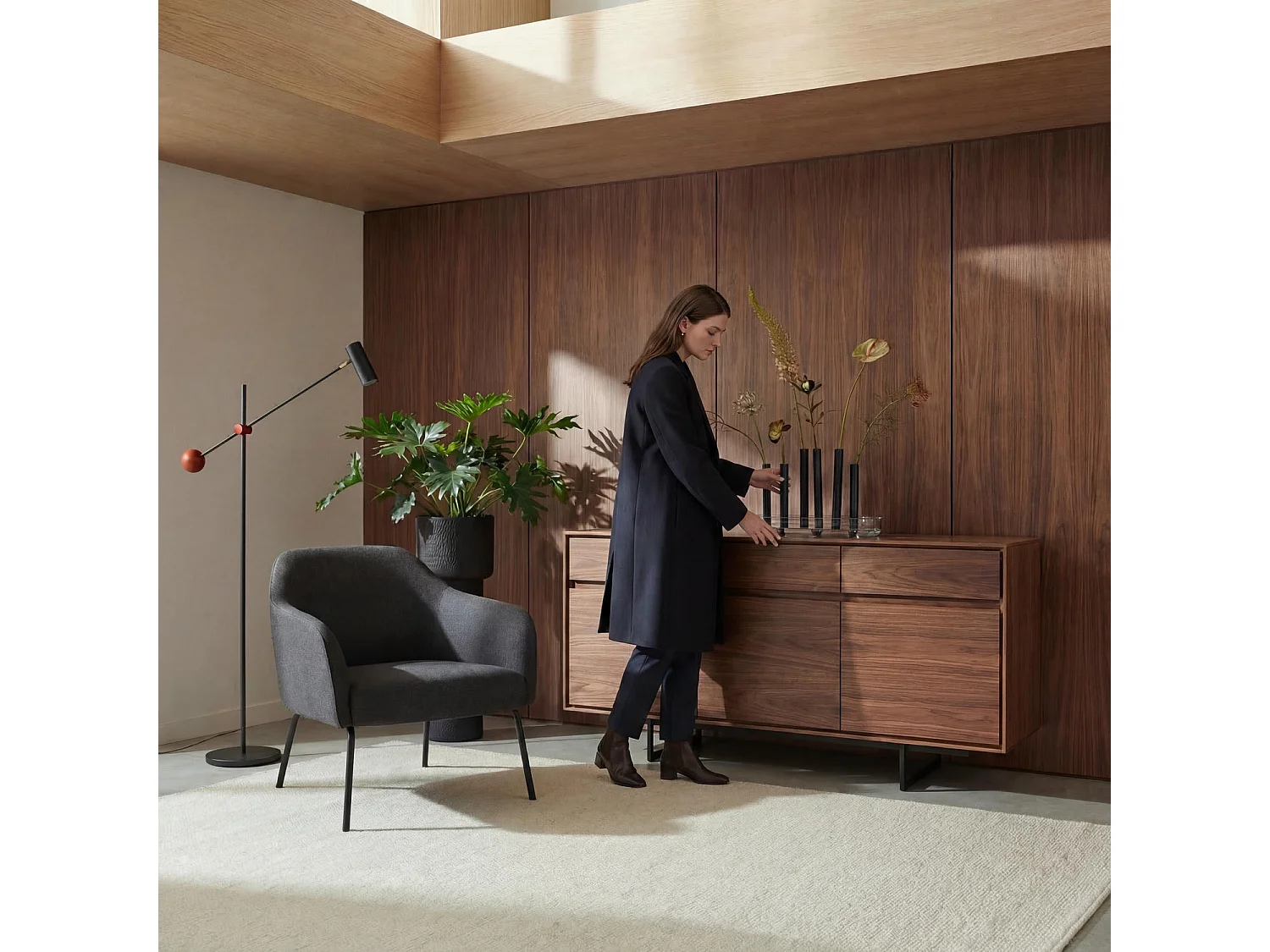 Buffet Tokyo avec 3 portes et 3 tiroirs - MDF et métal - Noyer