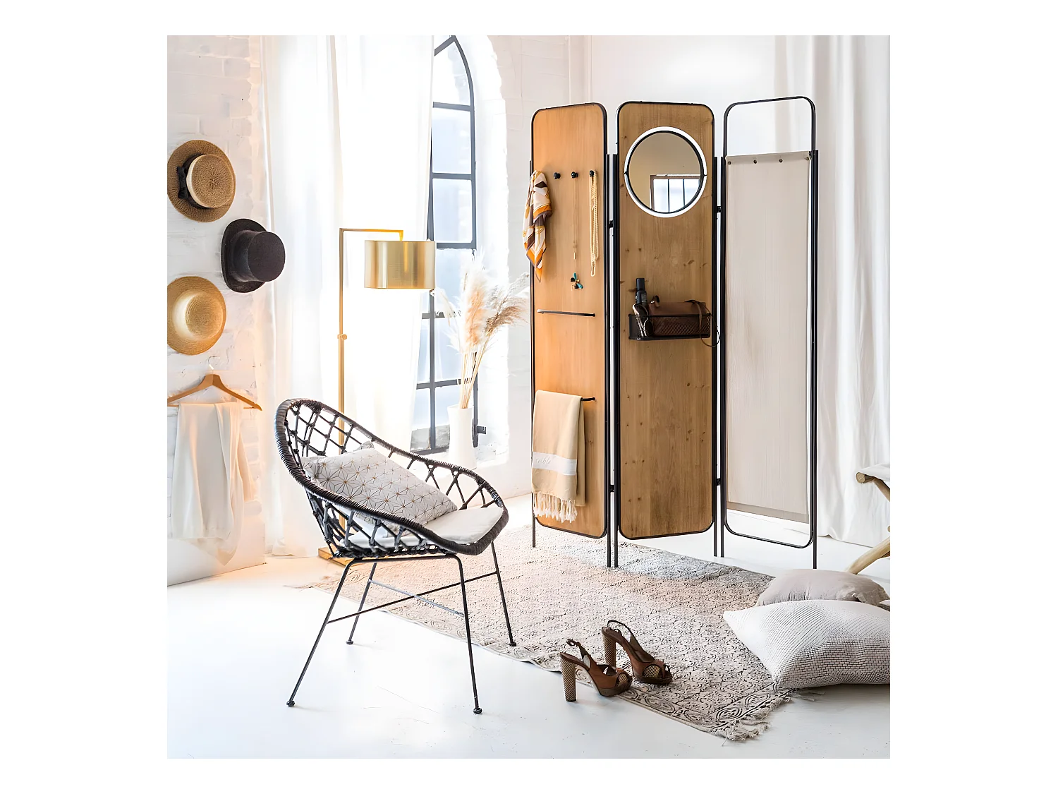 Paravent en bois de sapin et métal noir Louve