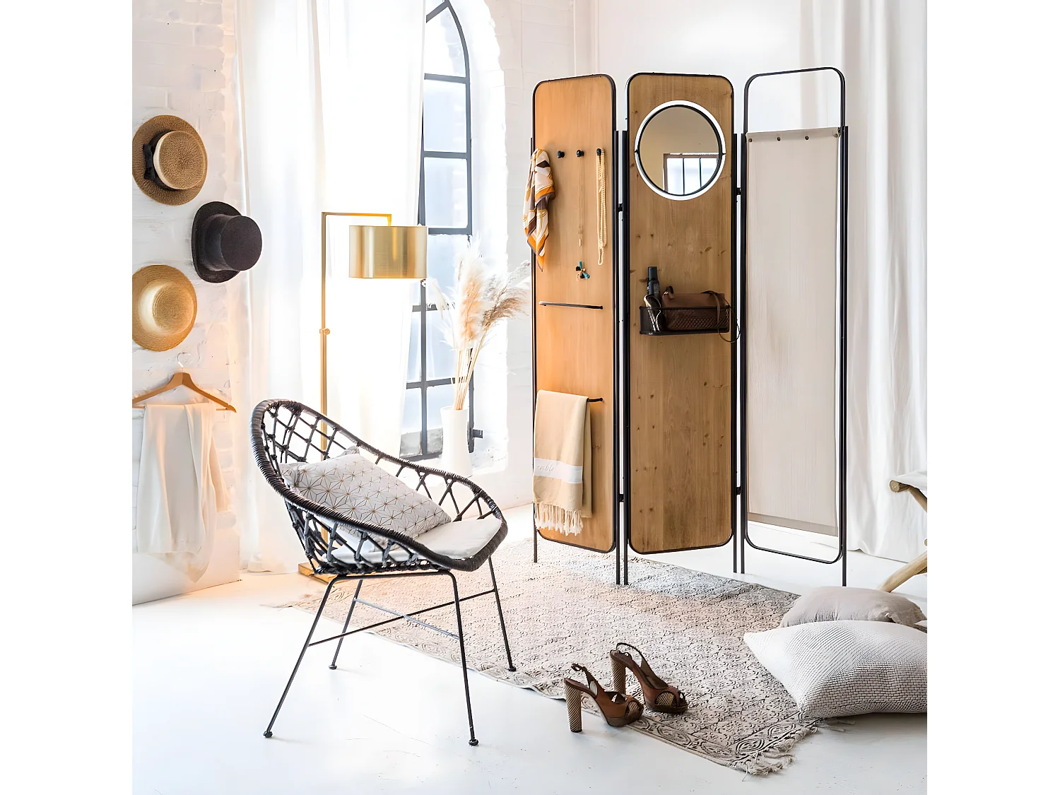 Paravent en bois de sapin et métal noir Louve