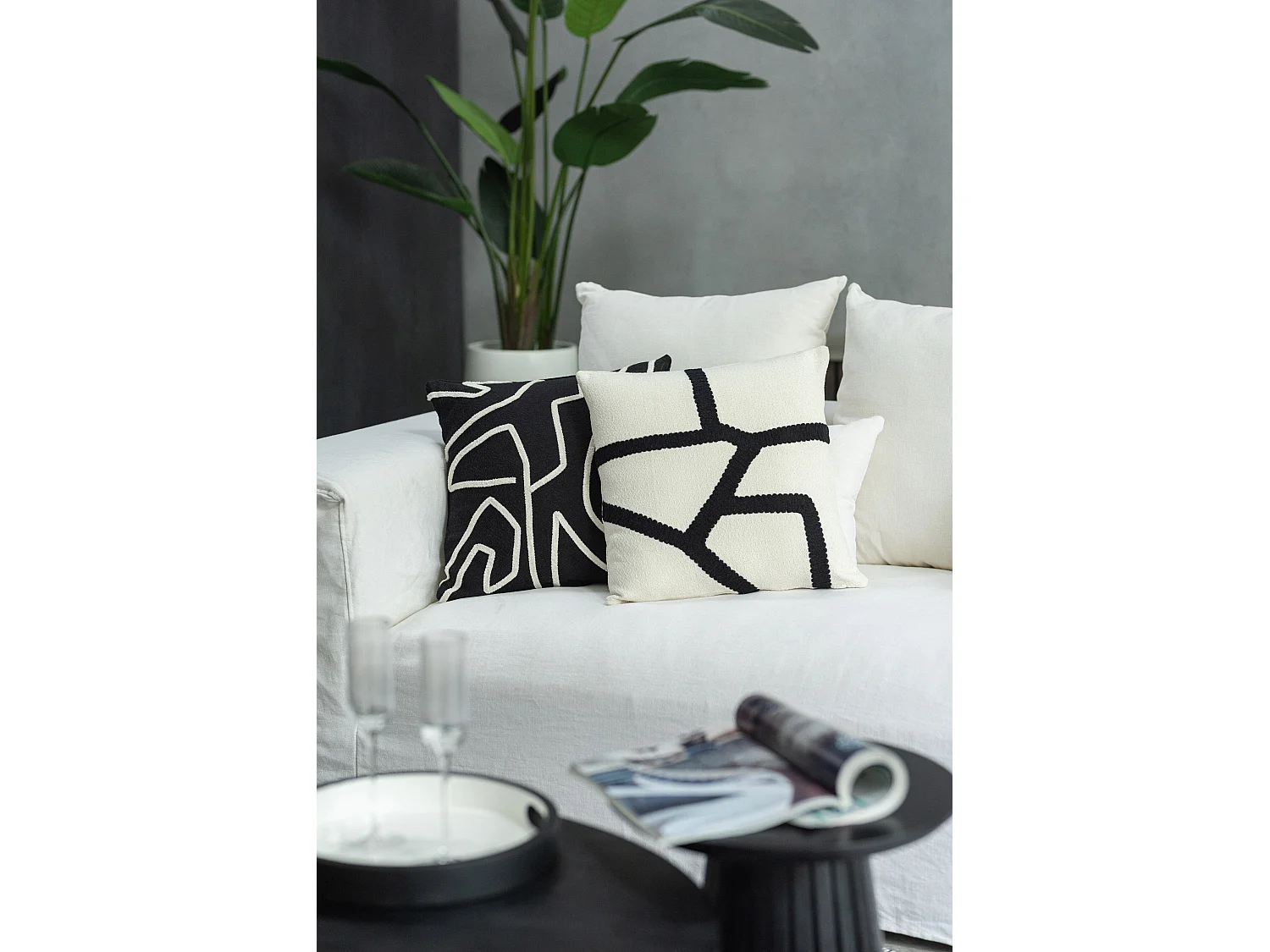 Coussin Déco "Ligne" 43x43cm Blanc & Noir