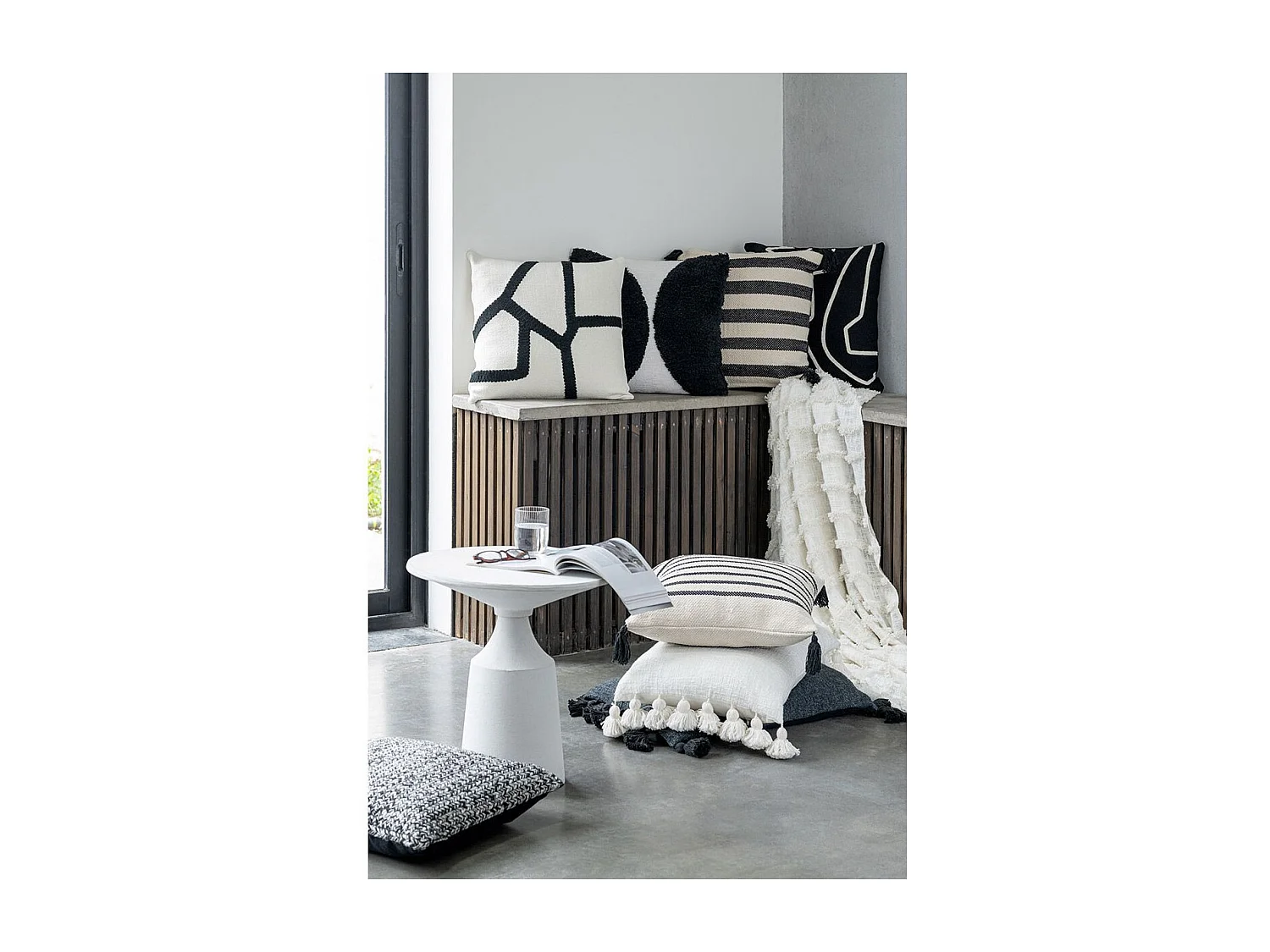 Coussin Déco "Ligne" 43x43cm Blanc & Noir