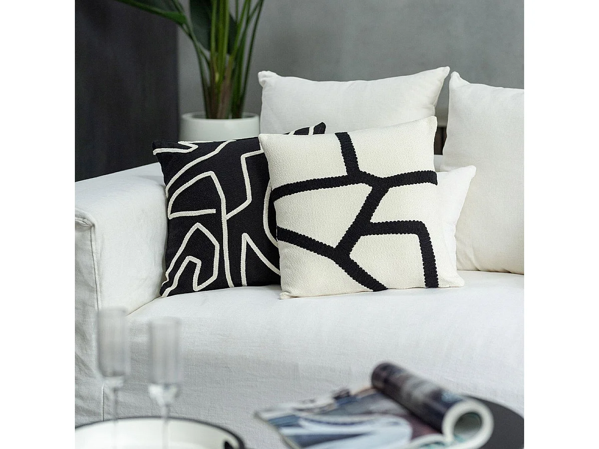 Coussin Déco Imprimé "Ligne" 43x43cm Noir