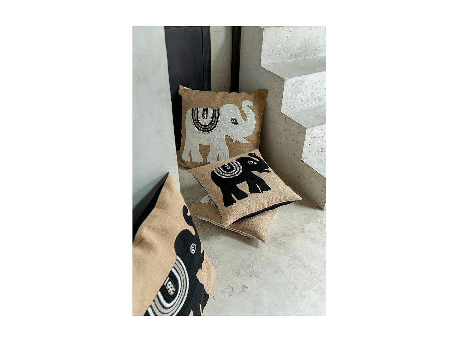 Coussin Déco Jute "Eléphant" 45x45cm Beige & Noir