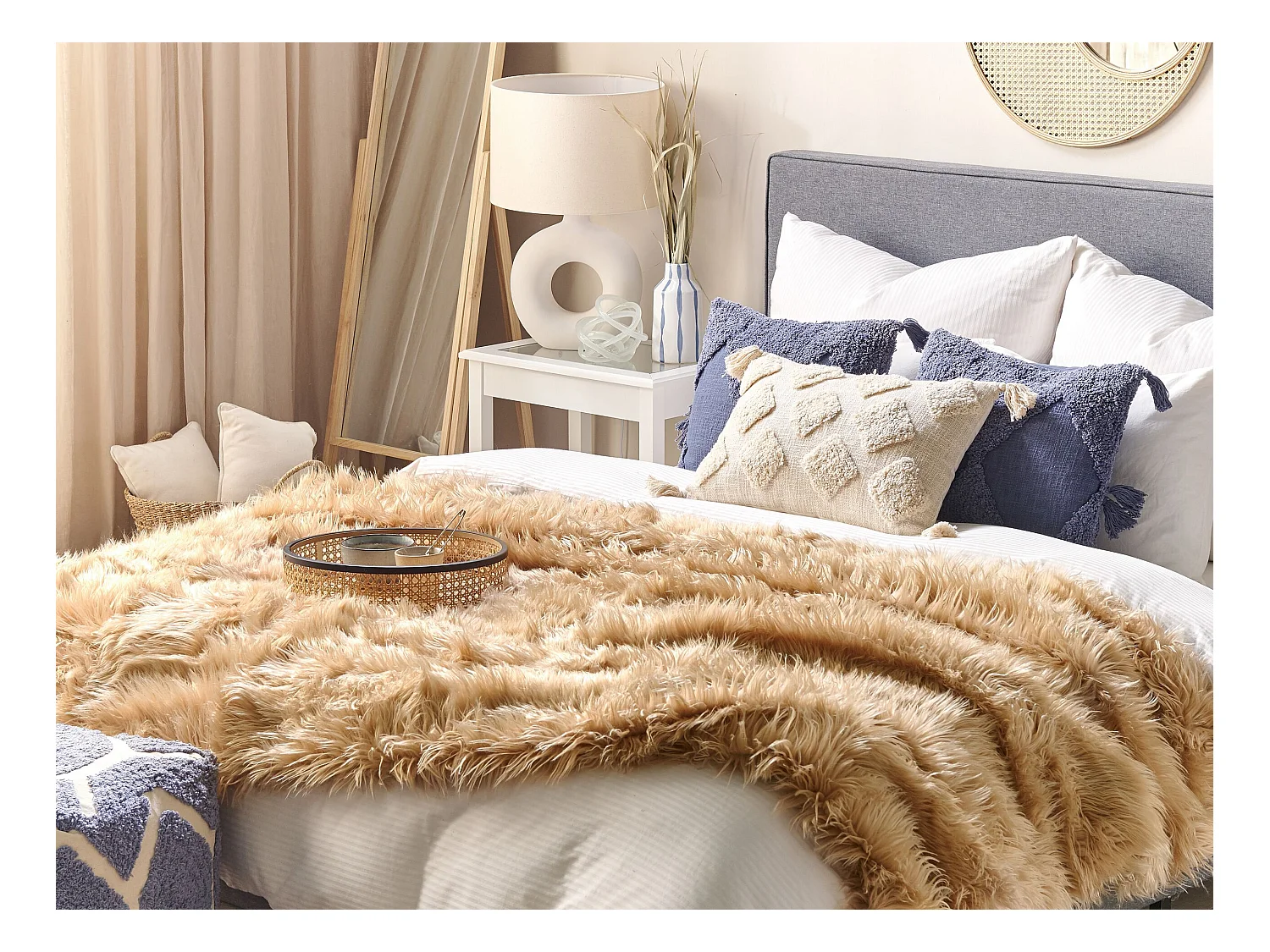 Tagesdecke DELICE Stoff 150 x 200 cm Hellbraun