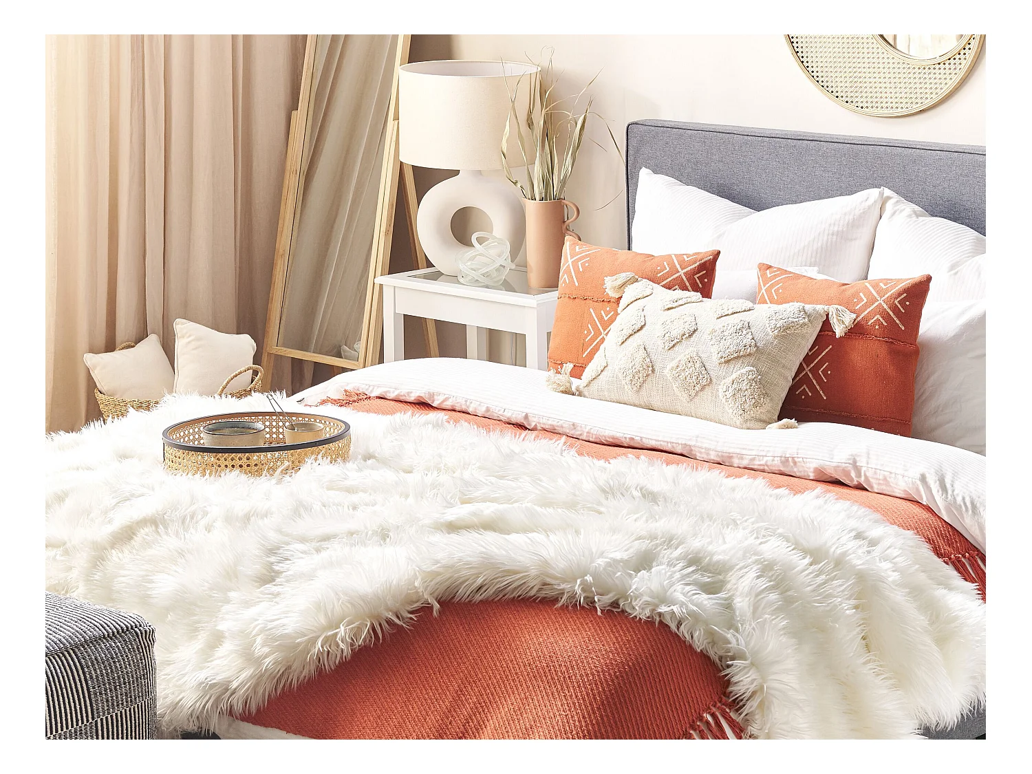 Narzuta na łóżko DELICE 150 x 200 cm Biały