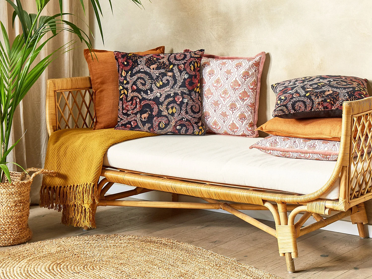 Coussin RICINUS Velours 45 x 45 cm Noir Motif oriental