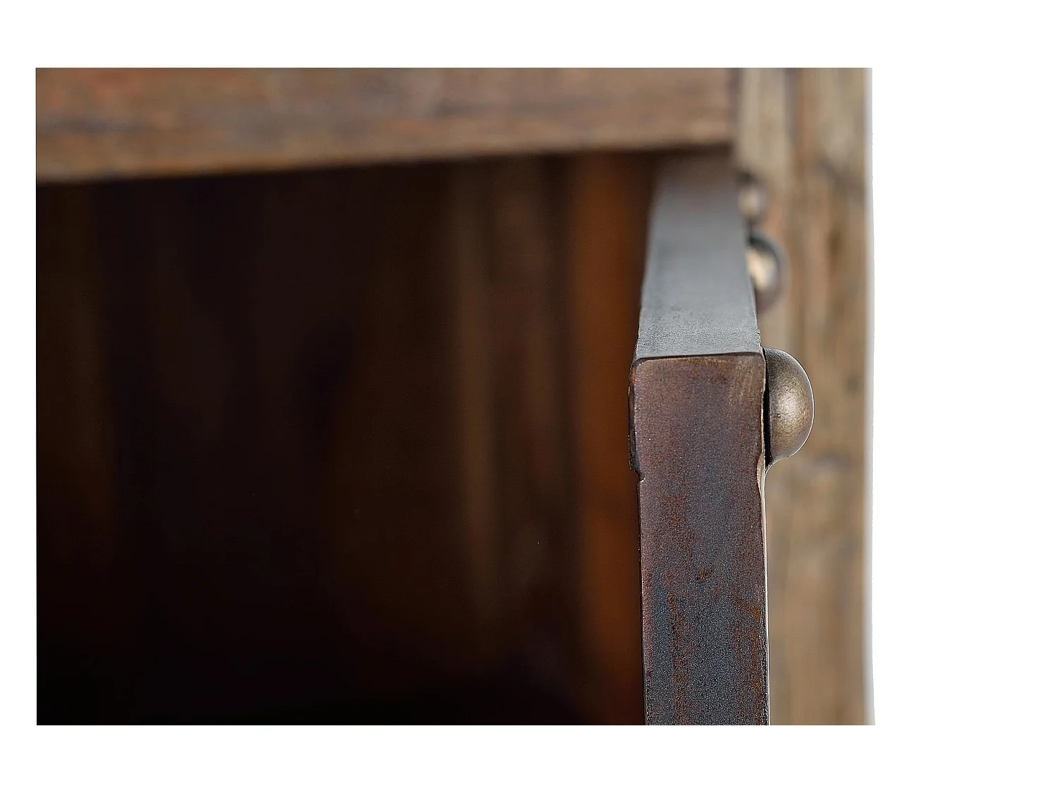 Sideboard aus recyceltem Holz und Metall