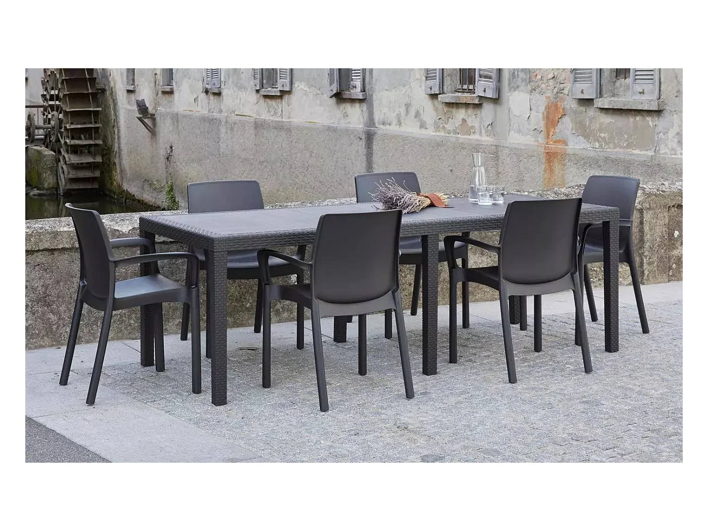 Table d'extérieur Dmains, Etagère à manger rectangulaire extensible, Table de jardin extensible effet rotin, 100% Made in Italy, 150/220x90h72 cm, Anthracite