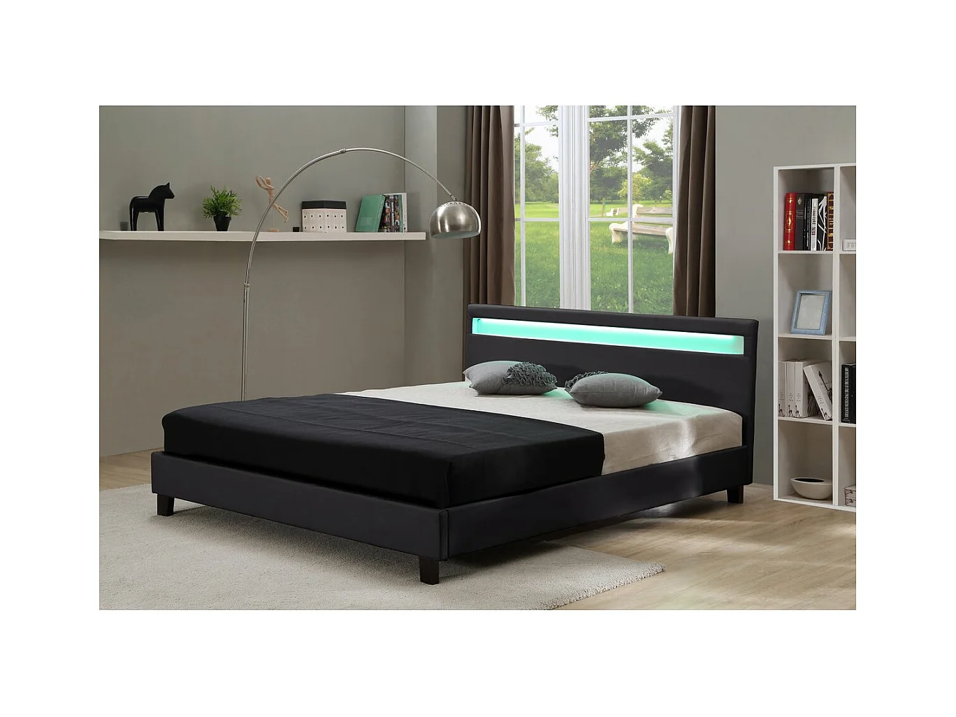 Verlicht LED-bed "Maria" Zwart 140 x 190 cm met afstandsbediening en lattenbodem met 24 latten