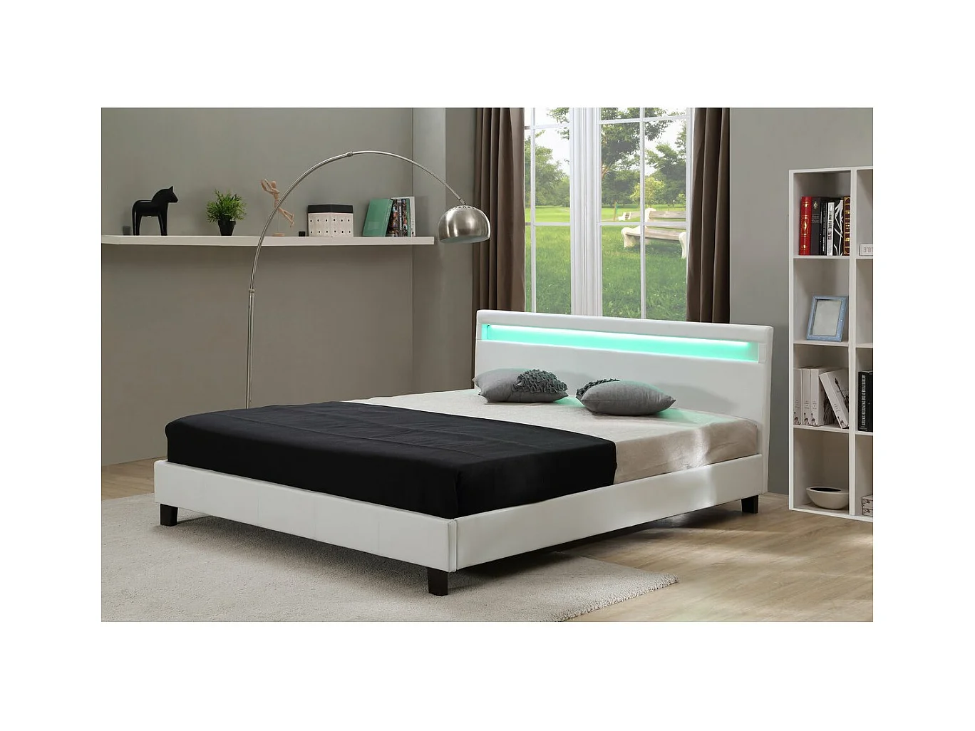 Cama LED "Maria" em PVC branco 140 x 190 cm com controle remoto e LED multicolor