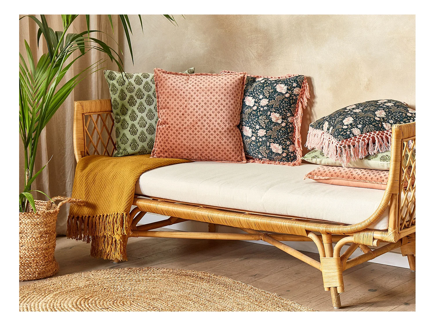 Zestaw 2 poduszek dekoracyjnych RHODOCOMA Welur 45 x 45 cm Różowy Wzór geometryczny