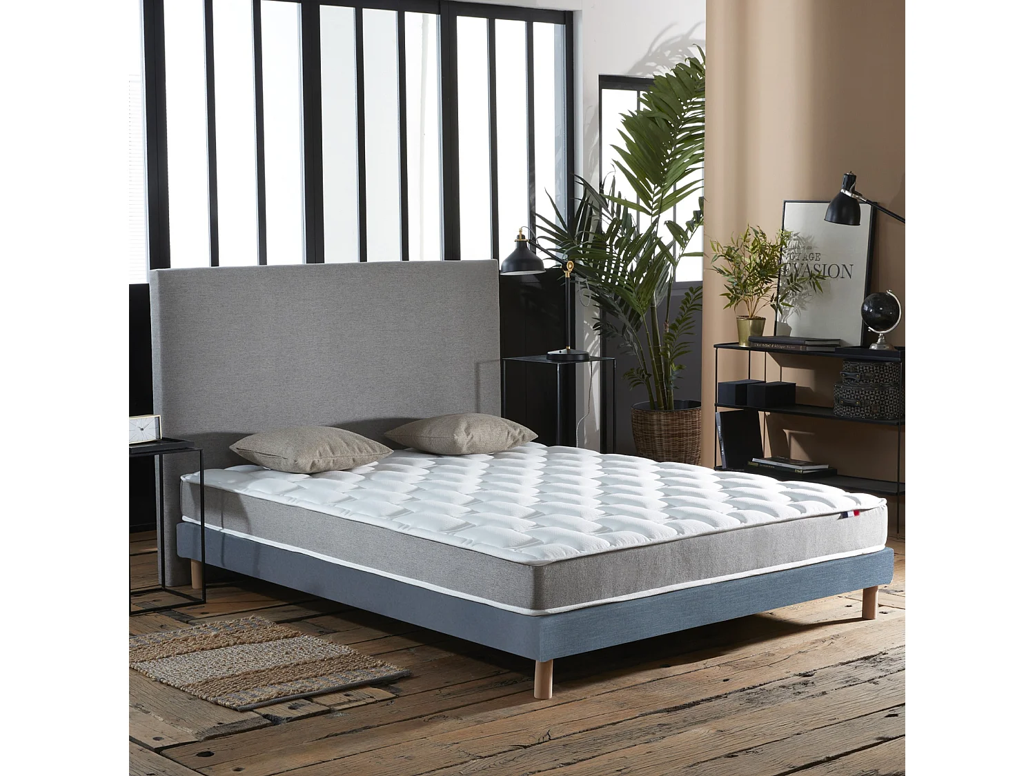 Ensemble matelas mémoire de forme et mousse HR ZENITH avec sommier - confort français Dimensions - 140 x 190 cm, Sommier - Bleu denim