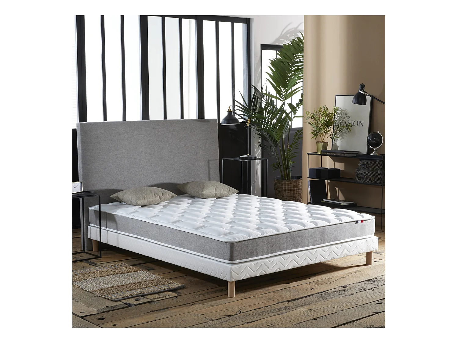 Ensemble matelas mémoire de forme et mousse HR ZENITH avec sommier - confort français Dimensions - 140 x 190 cm, Sommier - Blanc