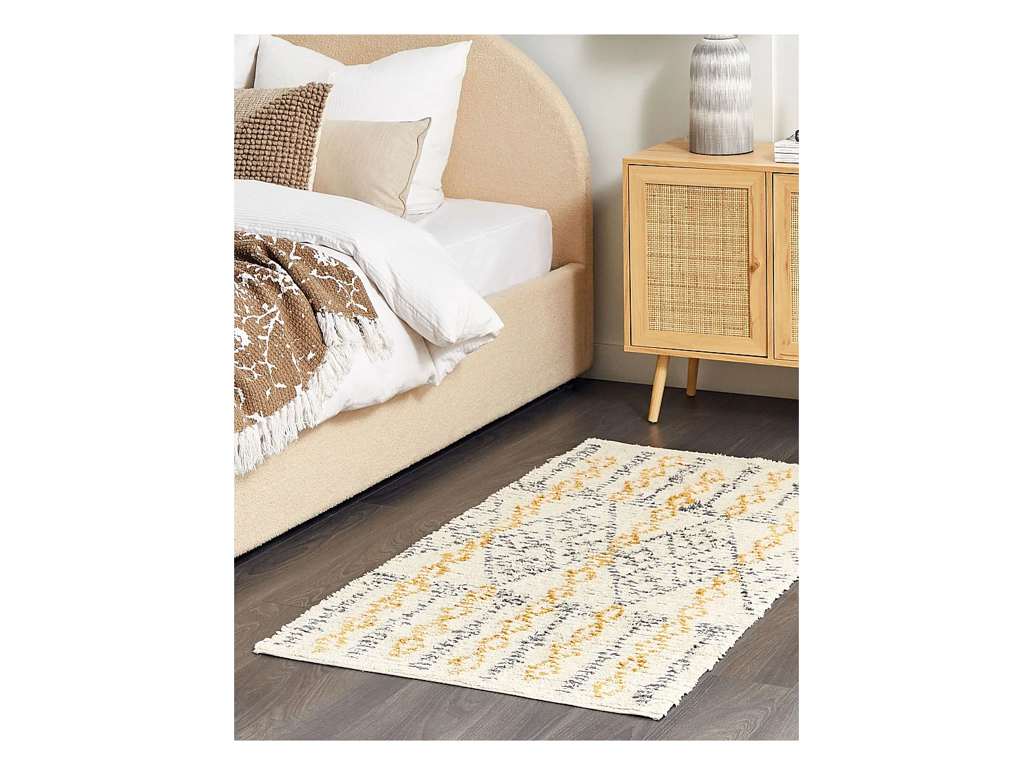 Teppich Baumwolle beige / gelb 80 x 150 cm geometrisches Muster KADAPA