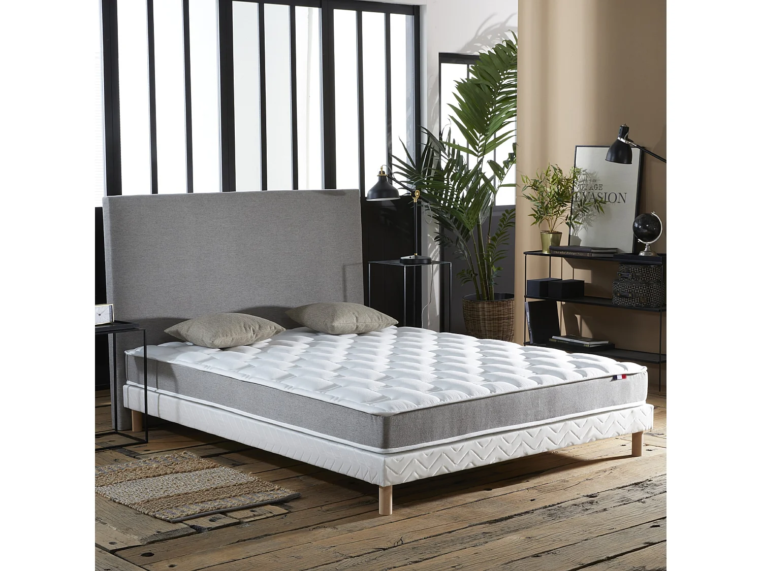 Ensemble matelas mousse haute résilience CIRRUS avec sommier - confort français Dimensions - 140 x 190 cm, Sommier - Blanc