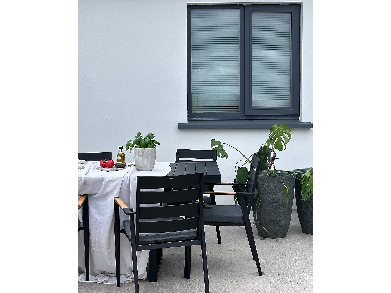 Lot de 4 chaises de jardin avec coussins TAVIANO Métal Noir