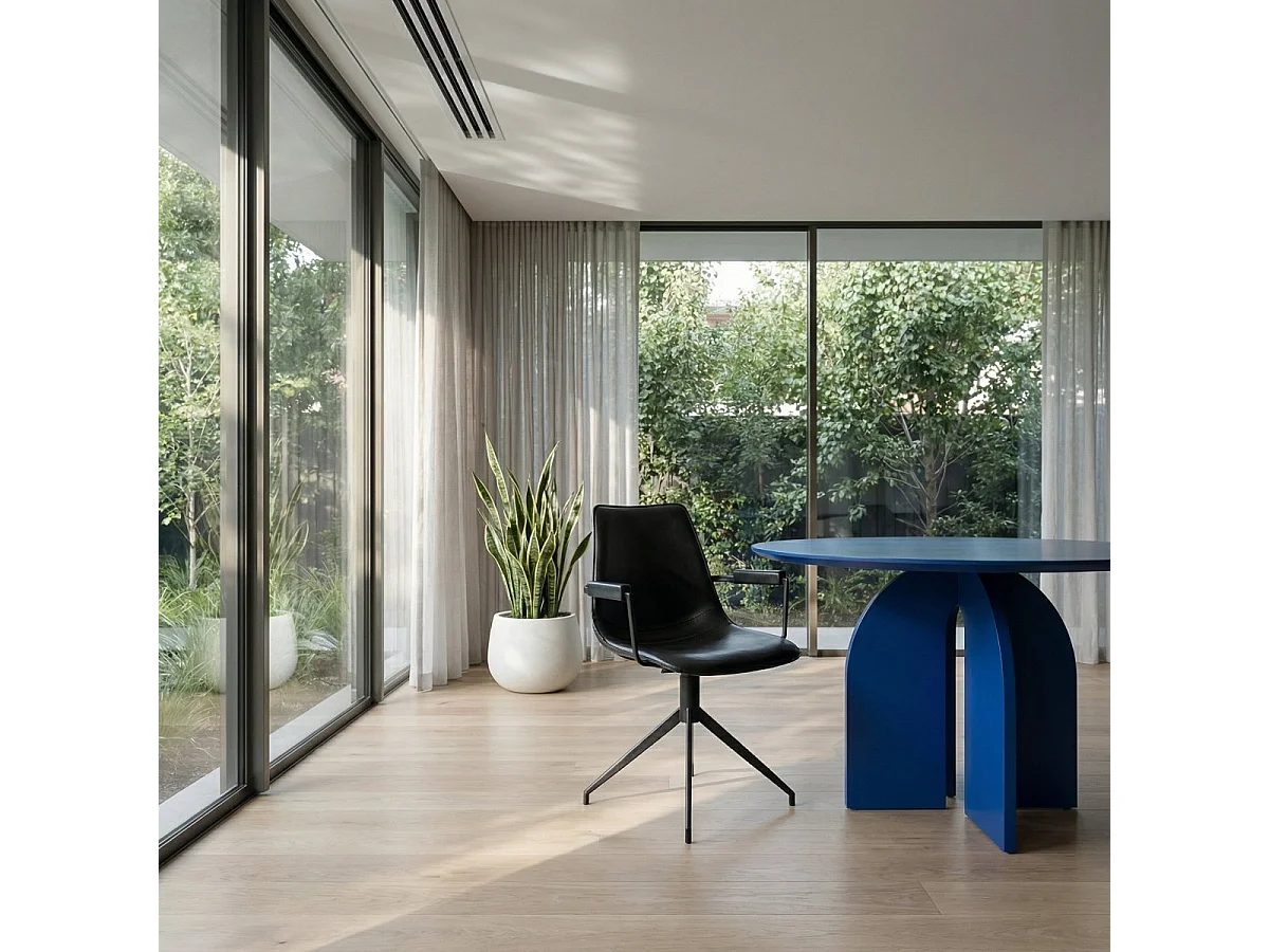 Lot de 2 chaises avec accoudoirs et pivotant Isabel - Simili et métal - Noir