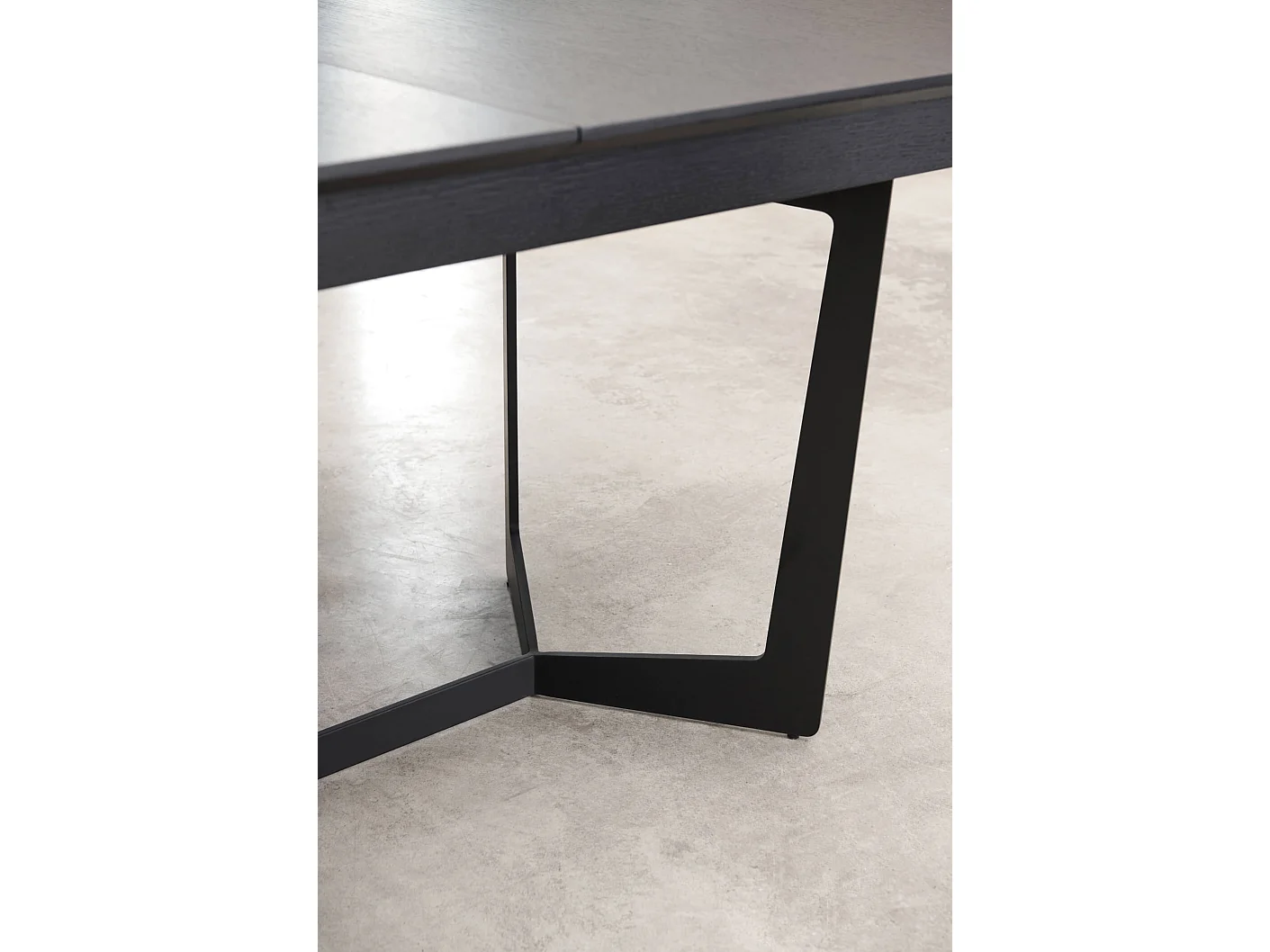 Table à manger extensible Tokyo - Rectangulaire - 6 à 10 couverts - MDF et métal - Noir