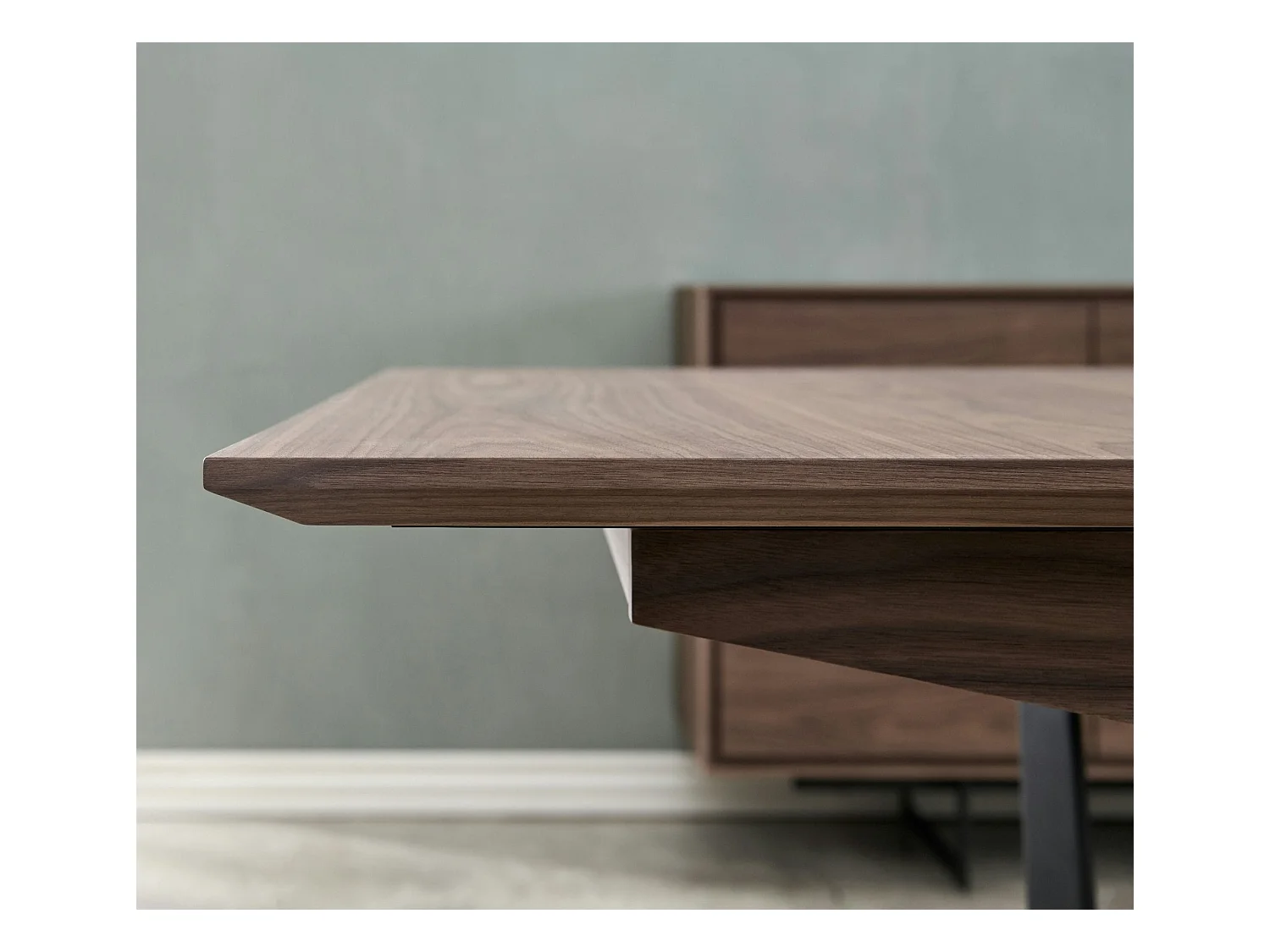 Table à manger extensible Tokyo - Rectangulaire - 6 à 10 couverts - MDF et métal - Noyer