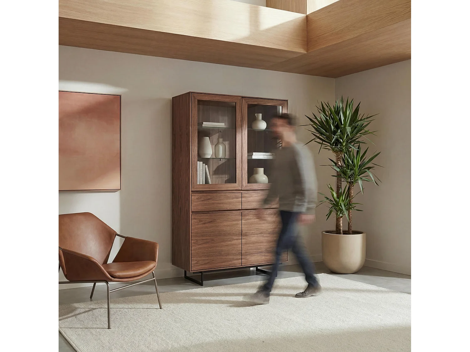 Vitrine avec LEDs Tokyo avec 4 portes et 2 tiroirs - MDF et métal - Noyer