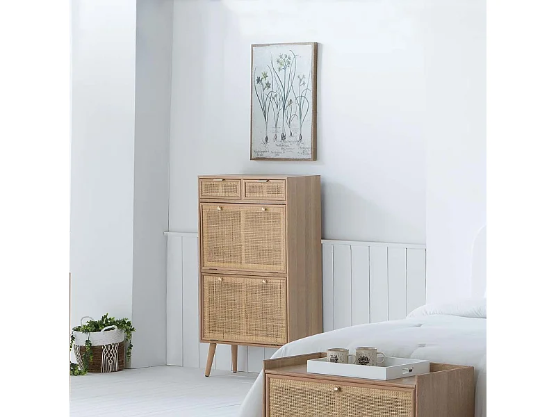 Rahmen aus Holz und bedrucktem Stoff