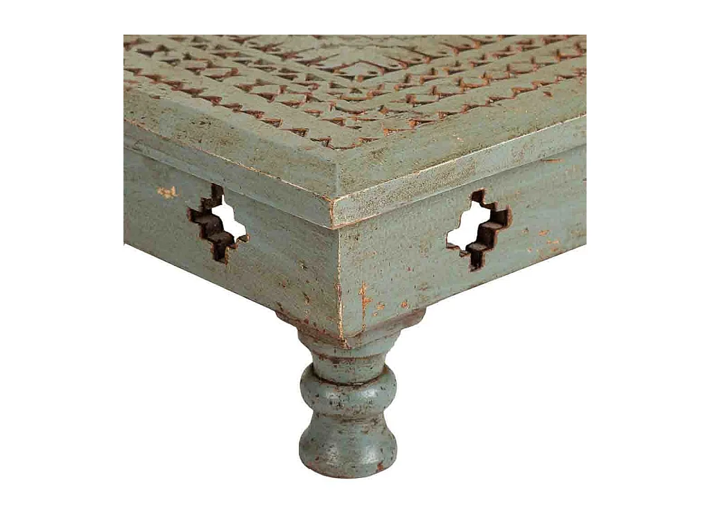 Mitteltisch aus geschnitztem Holz, handgefertigte Ausführung, 33 x 33 x 14 cm