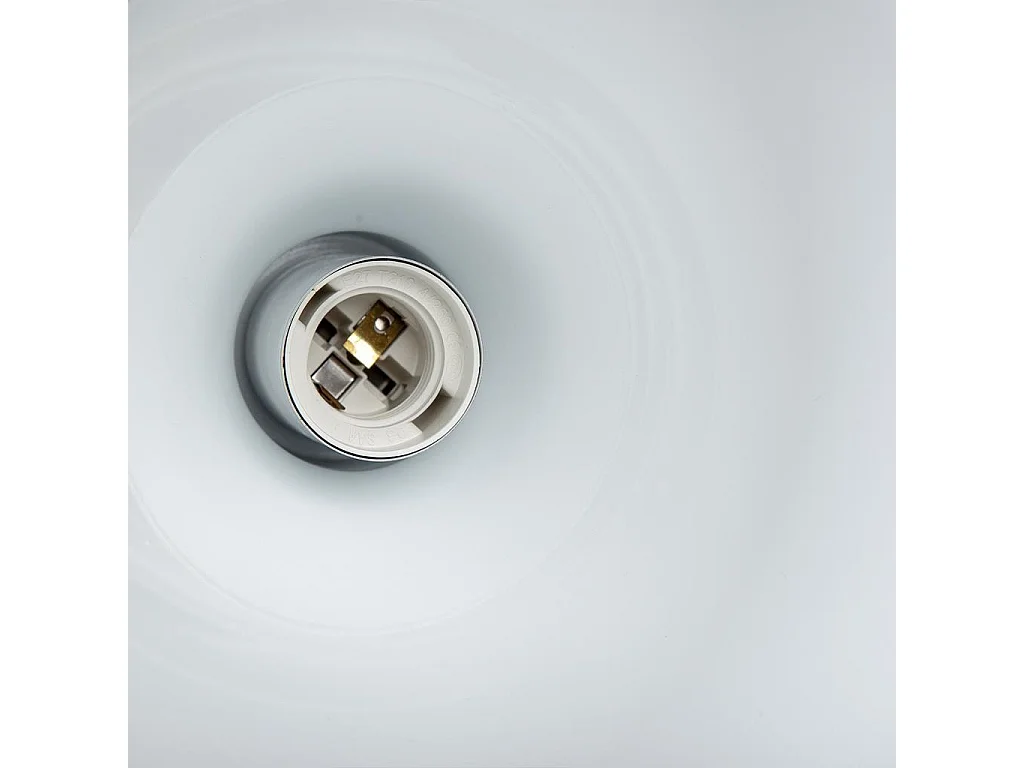 Candeeiro de teto preto de madeira e metal 18x18x31