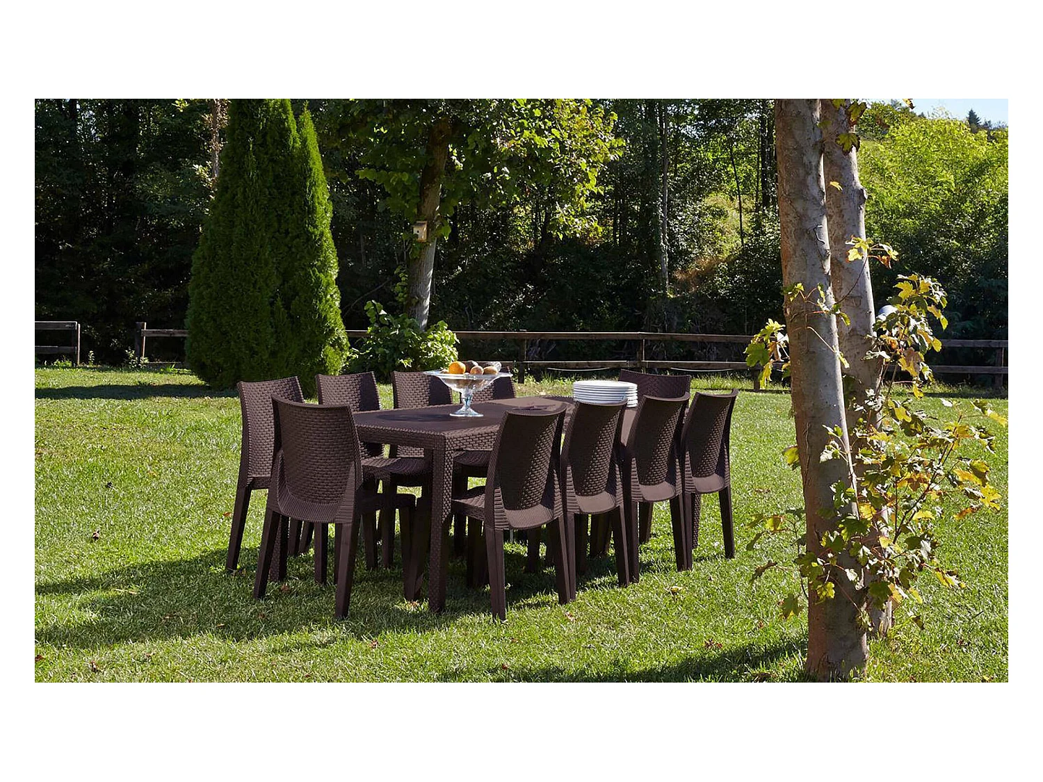 Table d'extérieur Dmains, Etagère à manger rectangulaire extensible, Table de jardin extensible effet rotin, 100% Made in Italy, 150/220x90h72 cm, Marron