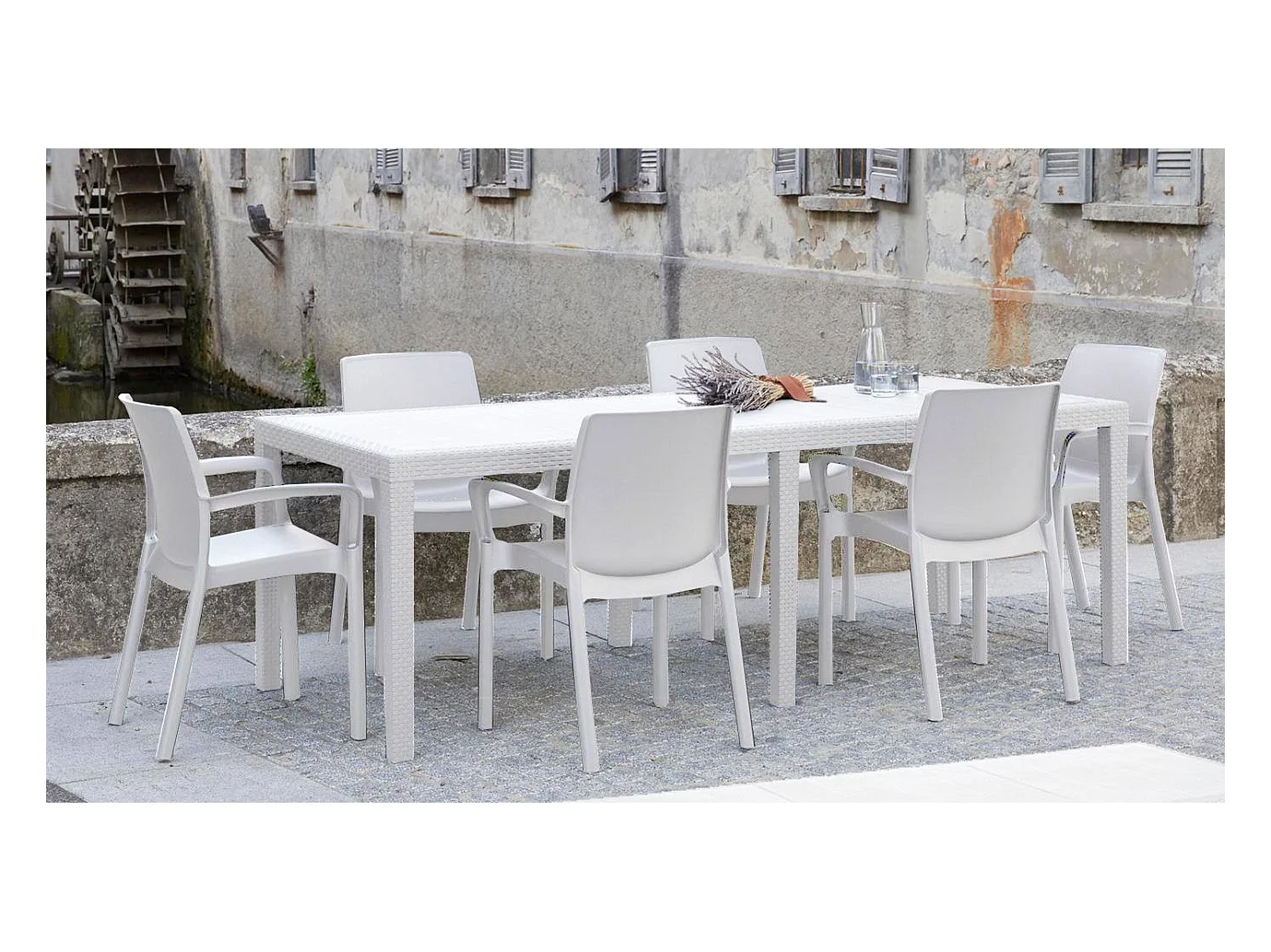 Table d'extérieur Dmains, Etagère à manger rectangulaire extensible, Table de jardin extensible effet rotin, 100% Made in Italy, 150/220x90h72 cm, Blanc