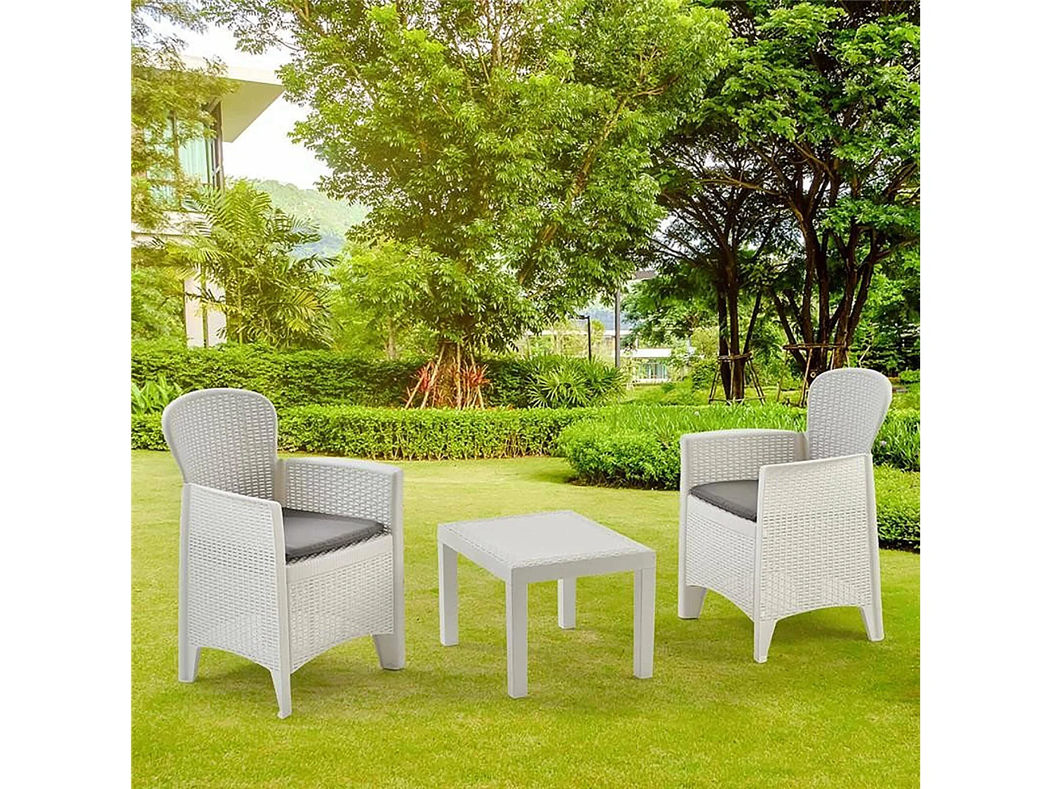 Conjunto lounge ao ar livre Foggia, Conjunto de jardim com 2 poltronas e 1 mesa de centro, Lounge efeito Rattan com almofadas, 100% Fabricado na Itália, Branco