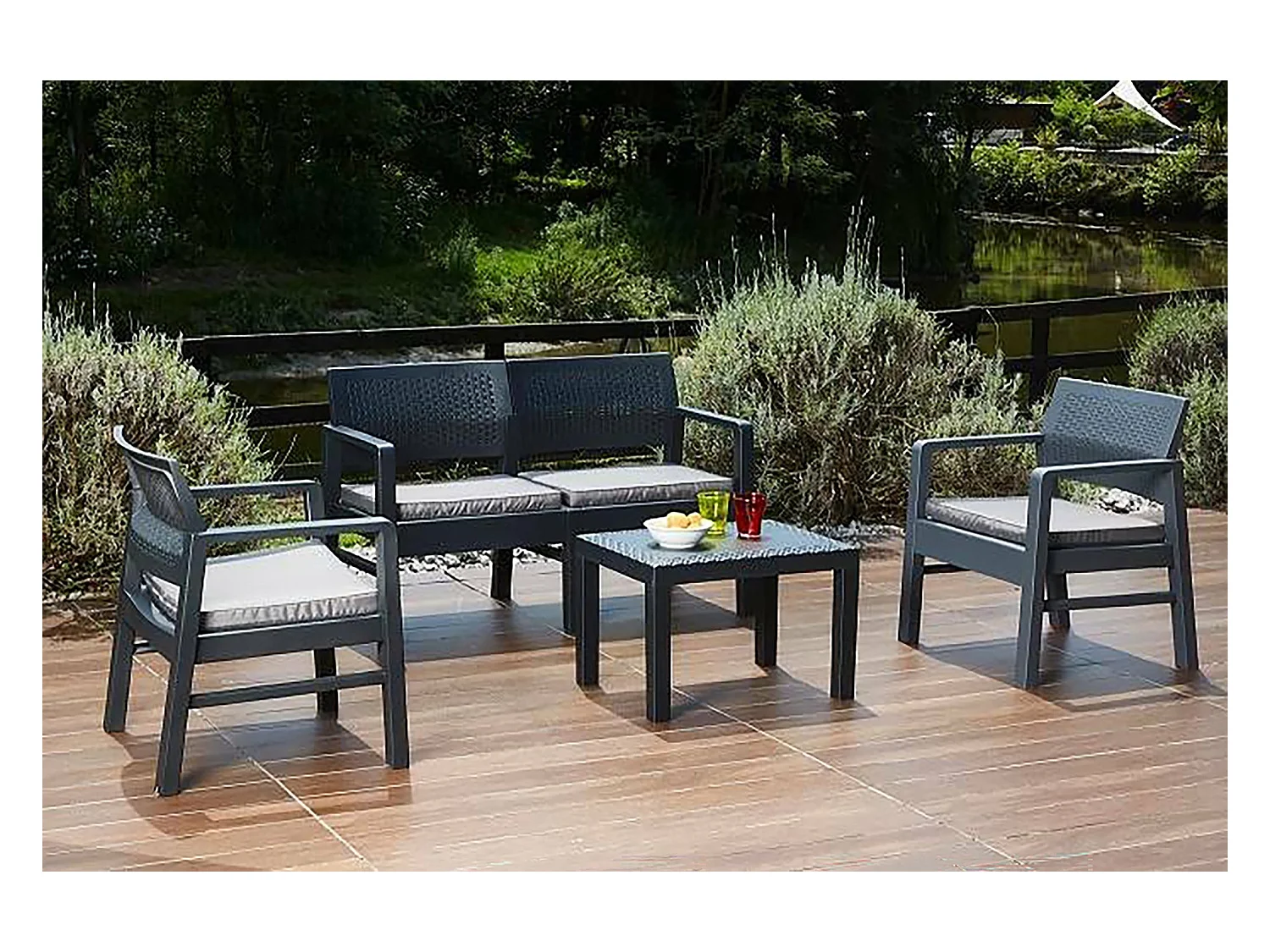 Carpi outdoor loungeset, Tuinset met 2 fauteuils, 1 bank en 1 salontafel, Rotan effect lounge met kussens, 100% Made in Italy, Antraciet