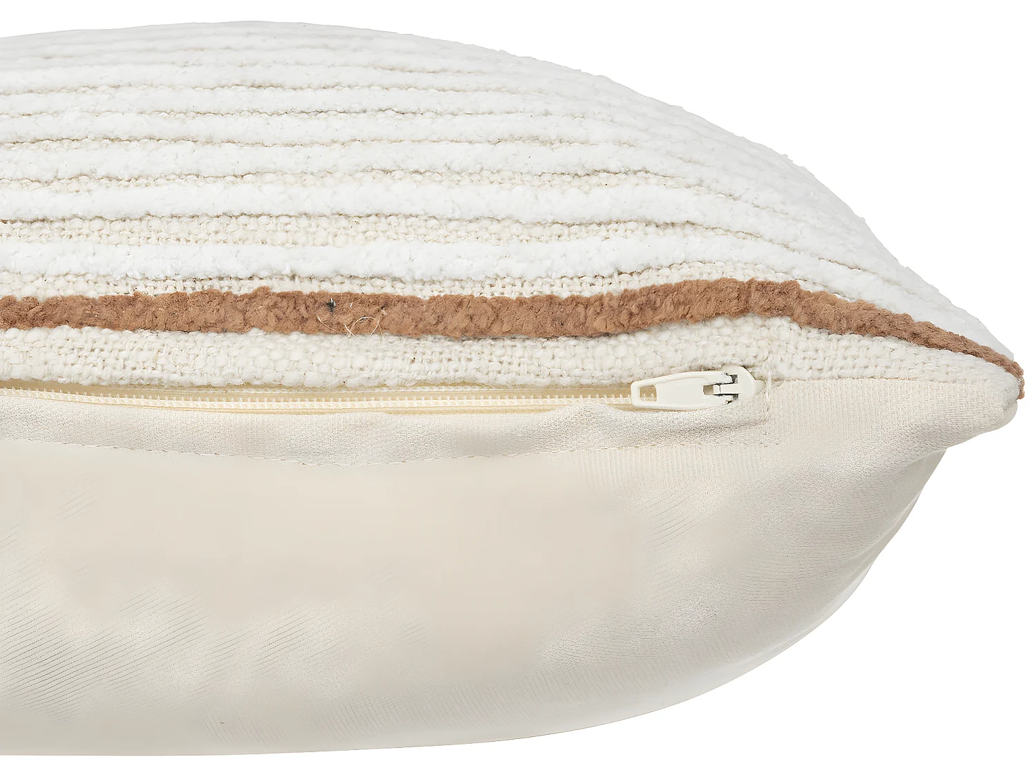 Coussin décoratif déhoussable en coton Ivoire motifs brodés 40 x 40 cm