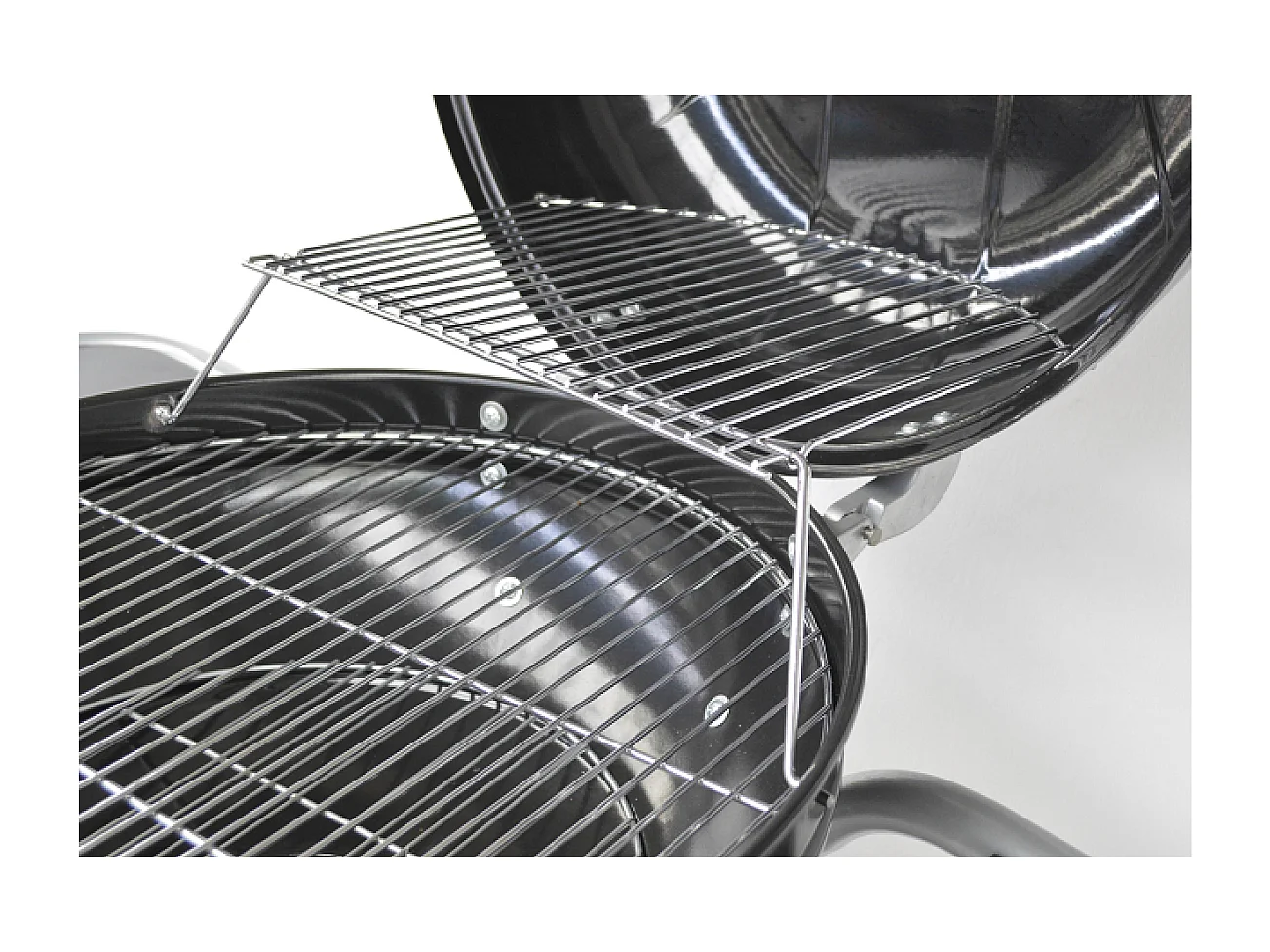 Barbecue bois ou charbon avec couvercle et 3 servantes AUSTIN