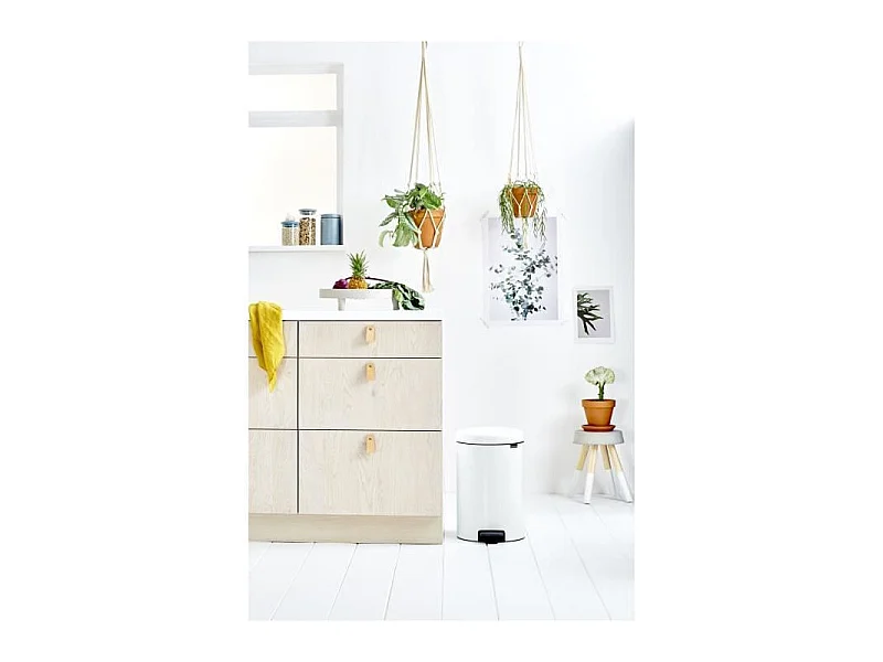 Poubelle pédale Newlcon 20L blanche