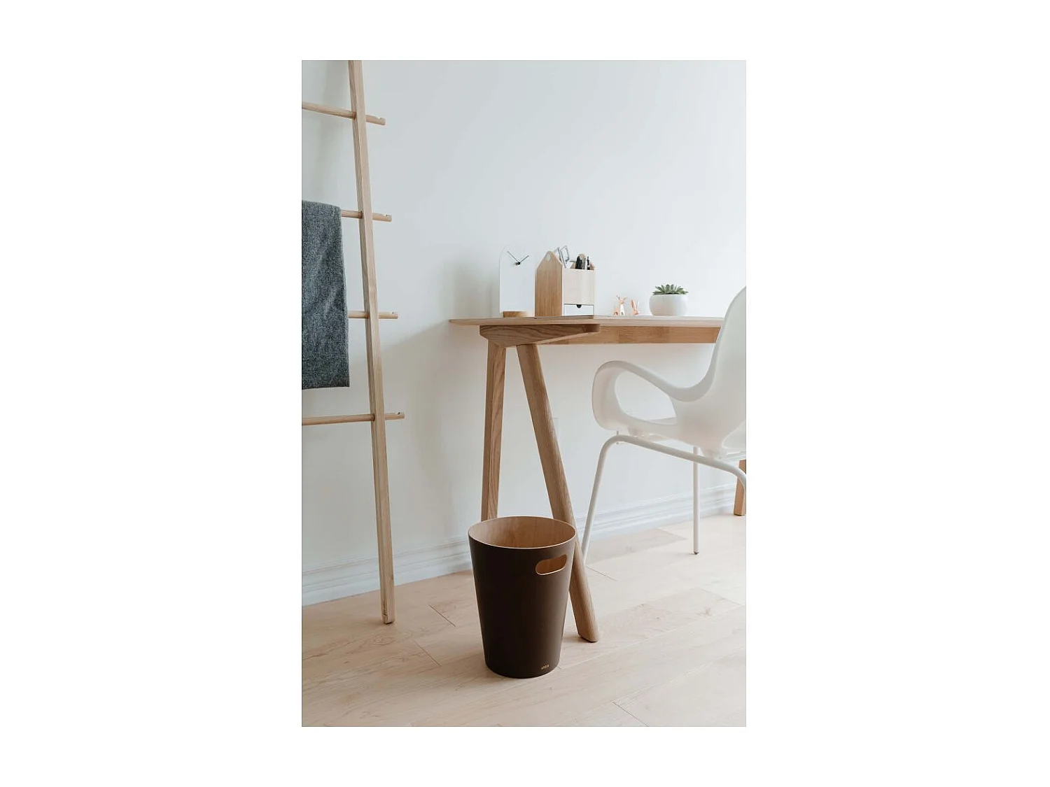 Corbeille à papiers en bois 7,5L Woodrow espresso